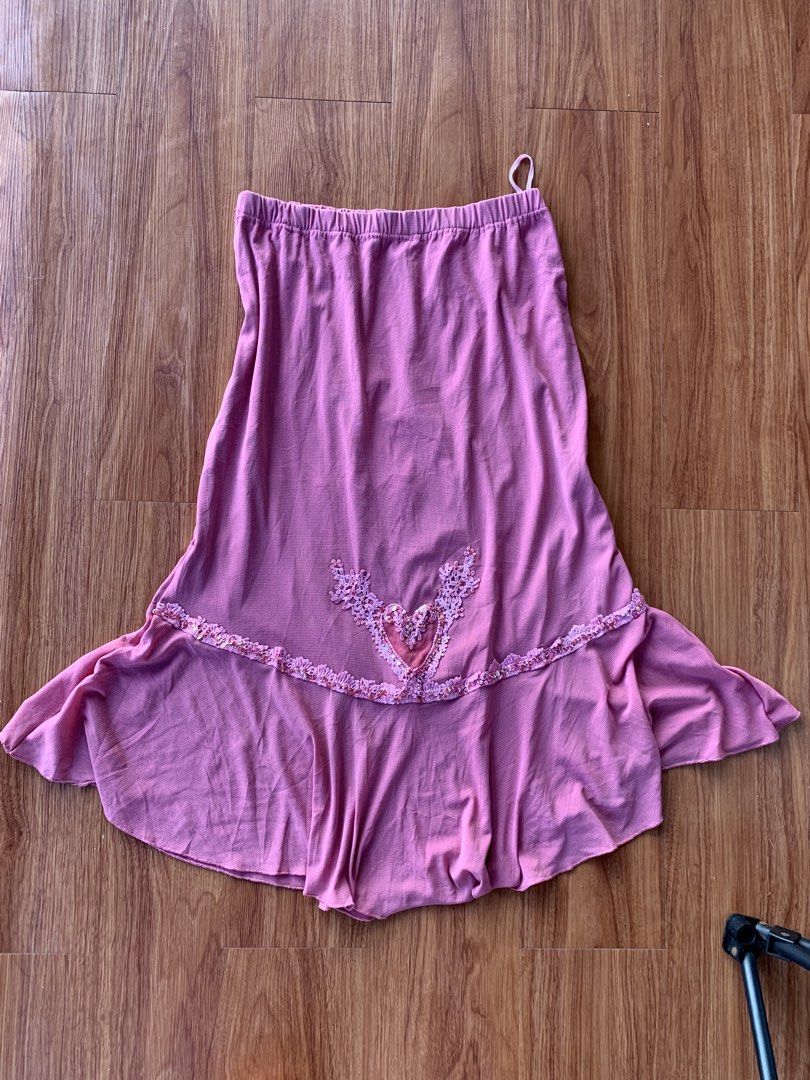 y2k Whimsy beaded skirt (Category: Skirts) located in Cebu City. Submitted by hiddenlabel (Listing ID 1469502078, Image 1). Description: MED-LARGE SO PRETTY AND COMFY.