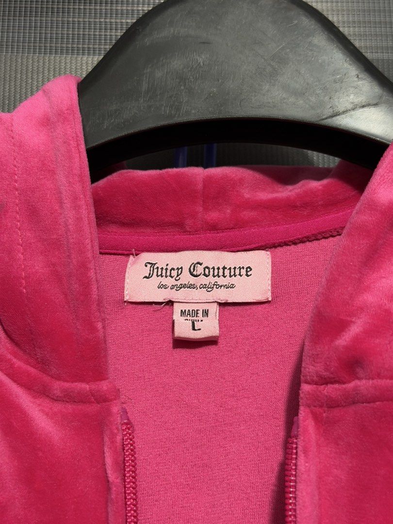 Y2K-style Juicy Couture (Category: Coats, Jackets and Outerwear) located in Calumpit. Submitted by Essentiality (Listing ID 1469496437, Image 3). Description: Juicy Couture 20x23 L on tag.