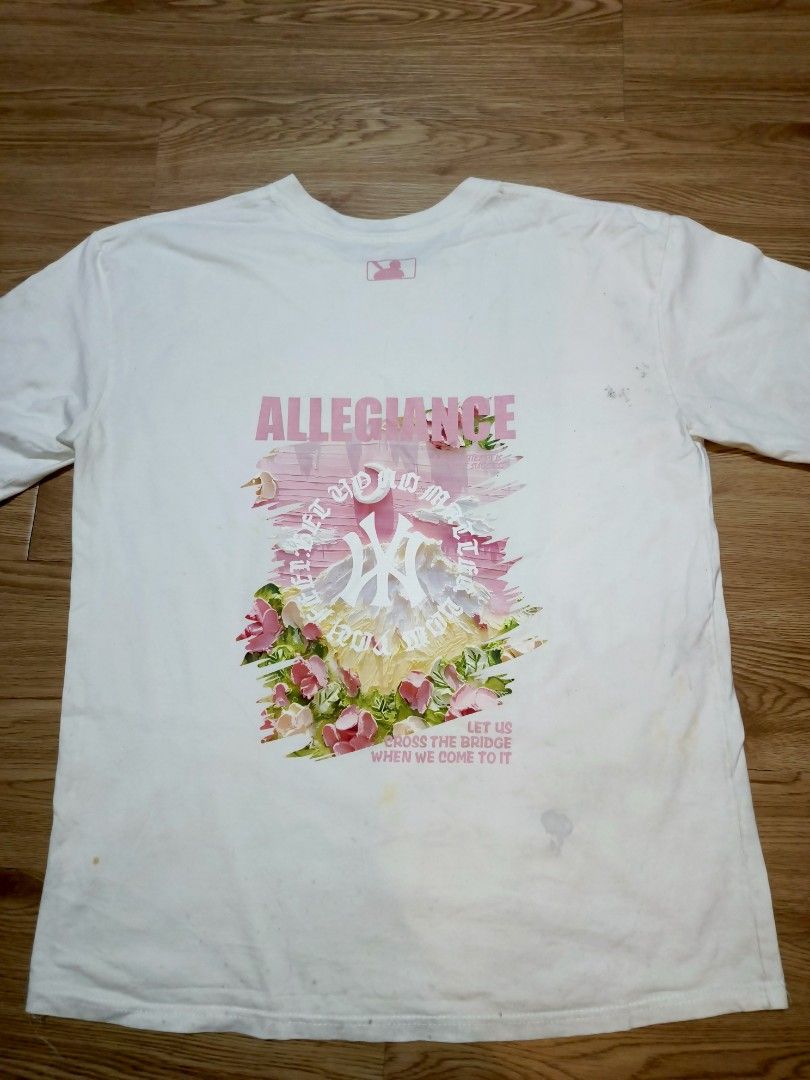 Yankees Tee (Category: Tshirts & Polo Shirts ) located in Quezon City. Submitted by jl_sison (Listing ID 1469539753, Image 1). Description: Slight stains.