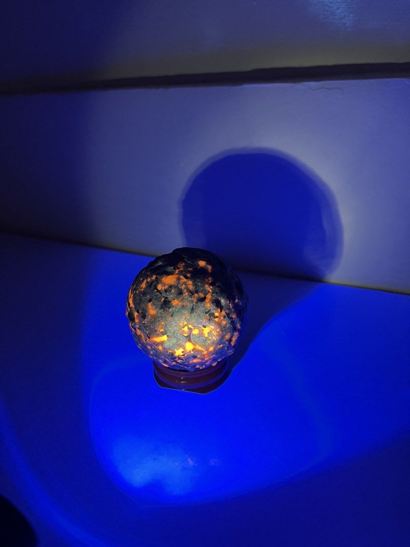 Yooperlite Sphere 4.7cm (Category: Precious Stones) located in Marikina City. Submitted by _project.quartz (Listing ID 1469546247, Image 3). Description: Has a very nice flash!! RFS: Just reducing my curated collection due to limited space. Pieces are recently acquired. Check my profile for more crystal sale 💎 Location: Marikina Can ship via lalamove or j&t.