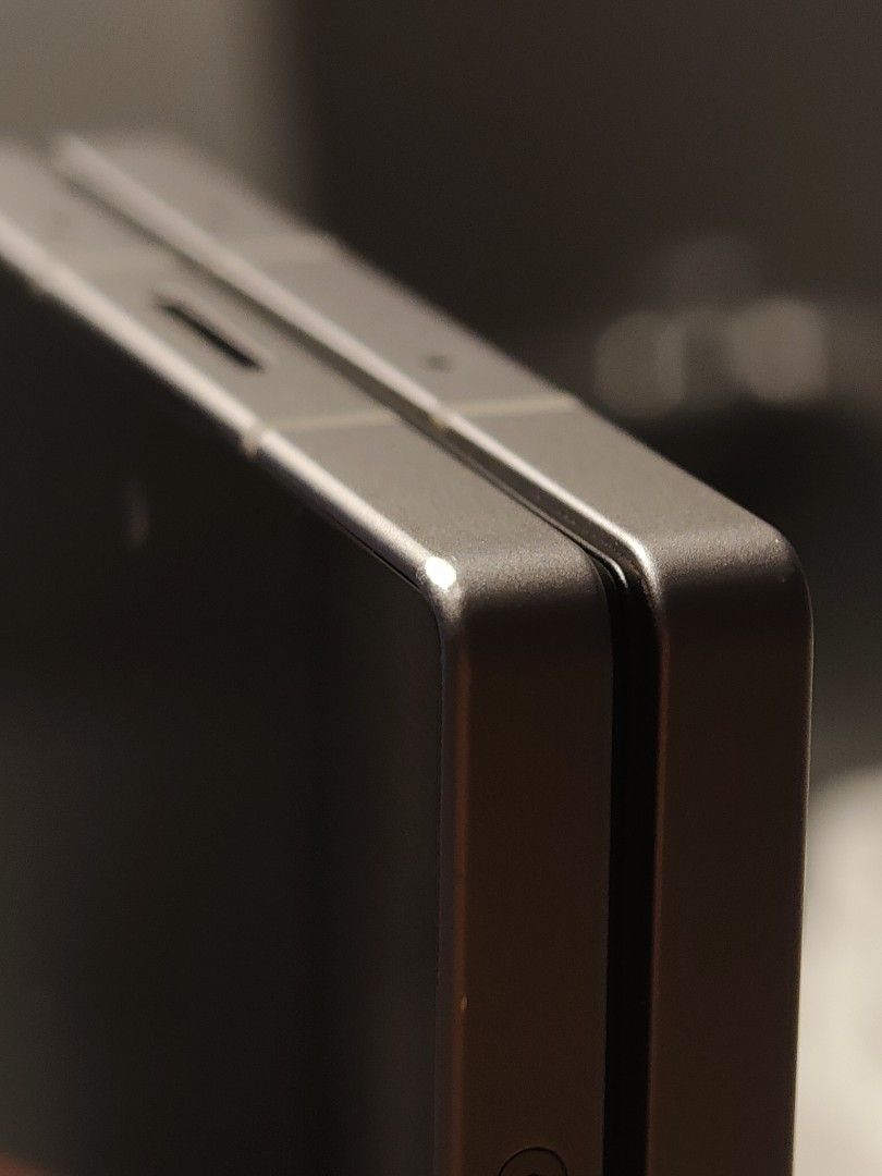 Z Fold 6 512gb Silver (inner screen issue but still usable) (Category: Samsung) located in Manila. Submitted by bartyen (Listing ID 1469529632, Image 3). Description: Samsung Galaxy Z Fold 6 I am selling a silver Samsung Galaxy Z Fold 6 with 512GB of storage. The phone works exactly as it should. There is a minor flaw on the inner screen. It is a small spot that does not affect how the screen works, and it is the kind of mark that does not spread