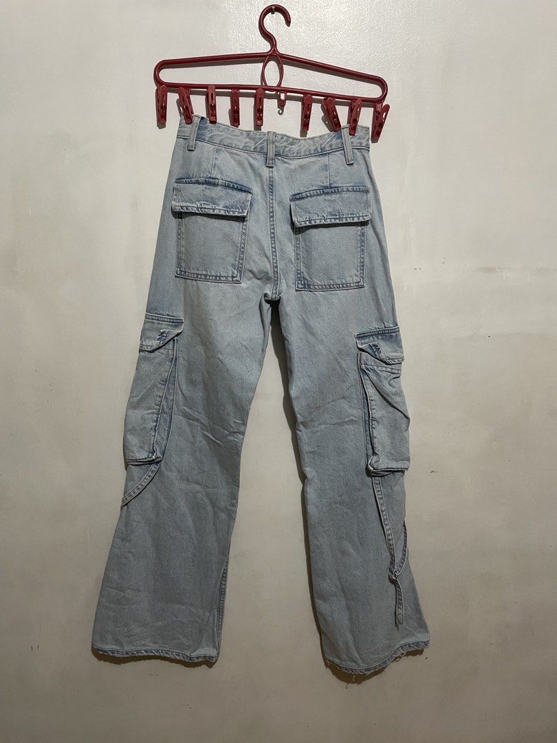 Zara Baggy pants (Category: Jeans) located in Manila. Submitted by jemiruxd (Listing ID 1469455648, Image 2). Description: 28 waist 41 length Baggy pants.