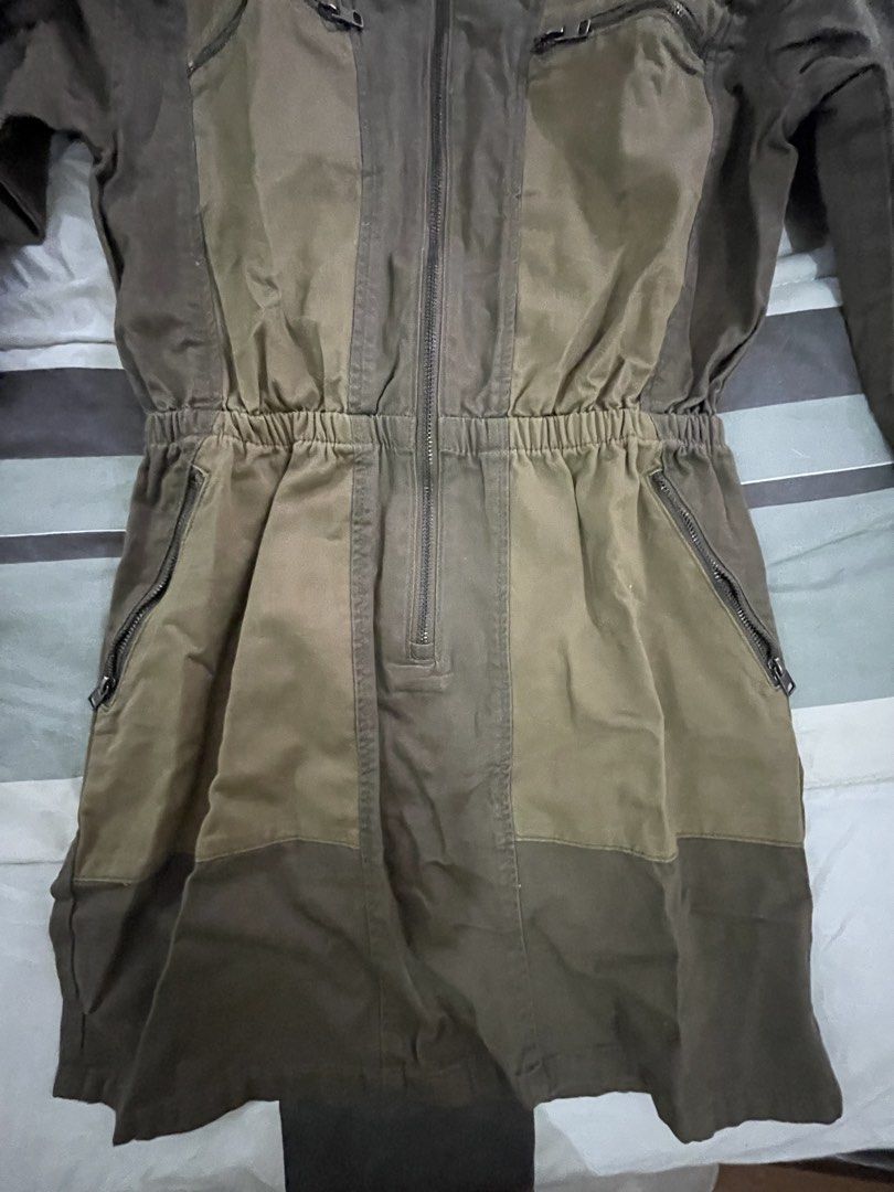 Zara contrast denim mini dress (Category: Announcements) located in Las Pinas. Submitted by silvader (Listing ID 1469414347, Image 3). Description: Bnwt Small.