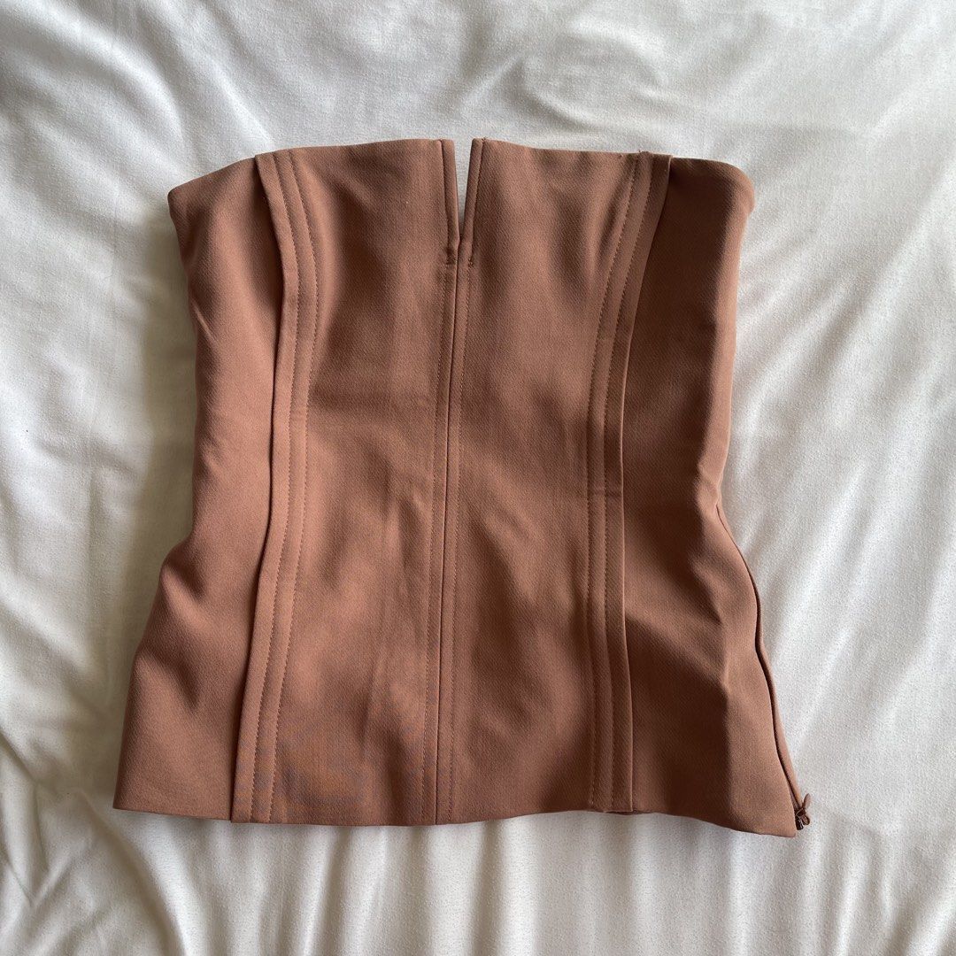 Zara Corset Tube Top (Category: Others Tops) located in Quezon City. Submitted by fifionugh (Listing ID 1469424458, Image 1). Description: .