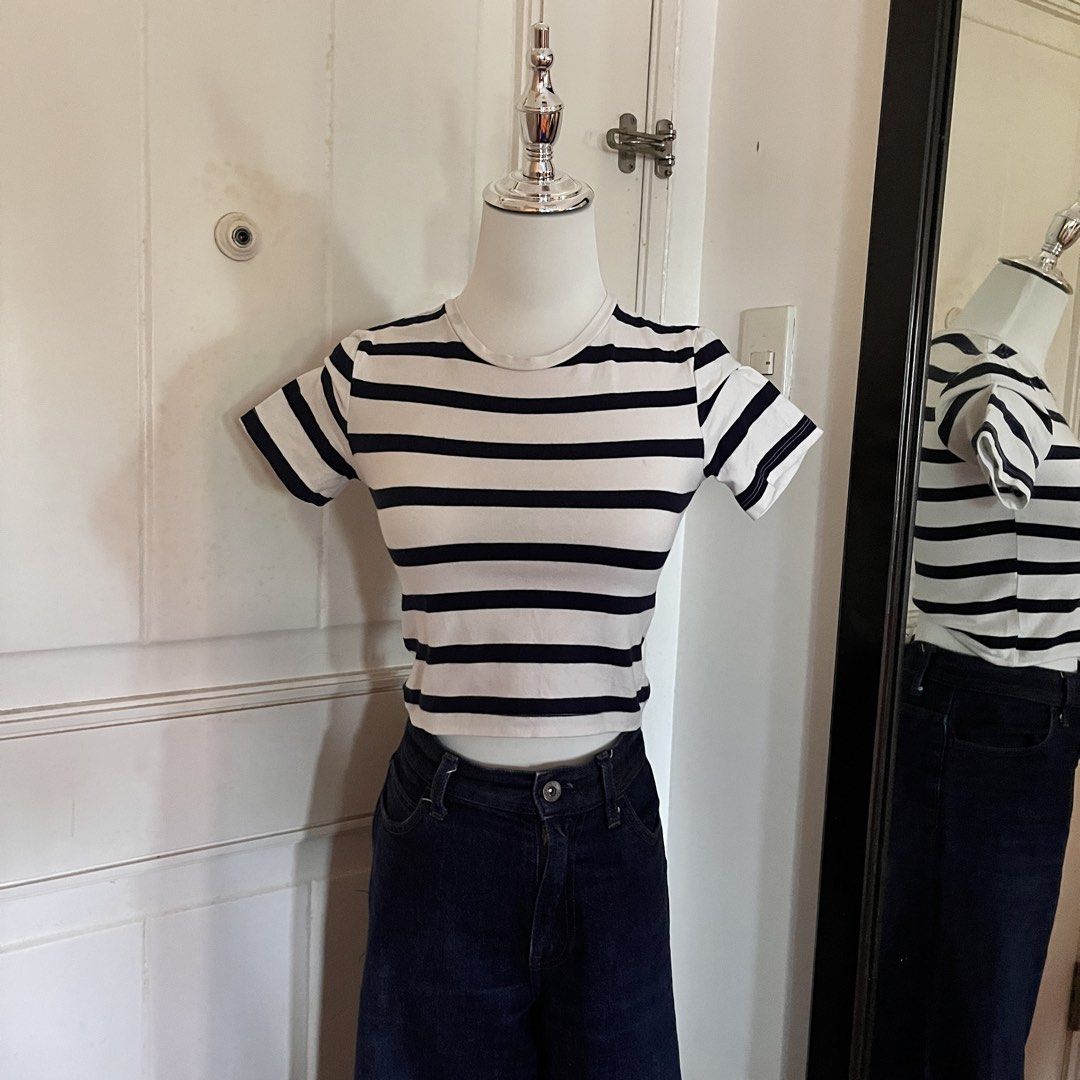 Zara crop tee (Category: Others Tops) located in Muntinlupa City. Submitted by on.repeeat (Listing ID 1469449805, Image 1). Description: Xs on tag .