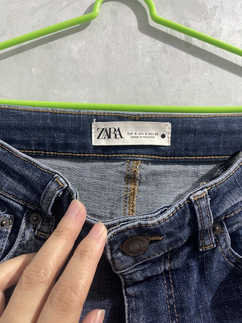 Zara Denim Long Skirt (Category: Skirts) located in Rizal. Submitted by dmplelicious (Listing ID 1469532615, Image 2). Description: .