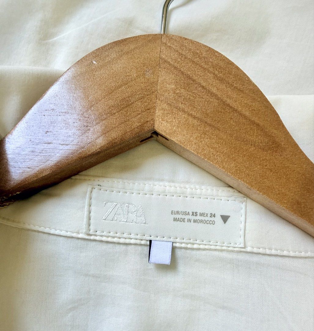 Zara drop shoulder longsleeves (Category: Blouses) located in Tarlac. Submitted by giannisdeclutters4106 (Listing ID 1469508661, Image 2). Description: Good as new Bought recently, used once only. Xs on tag, but oversized fit Cream color.