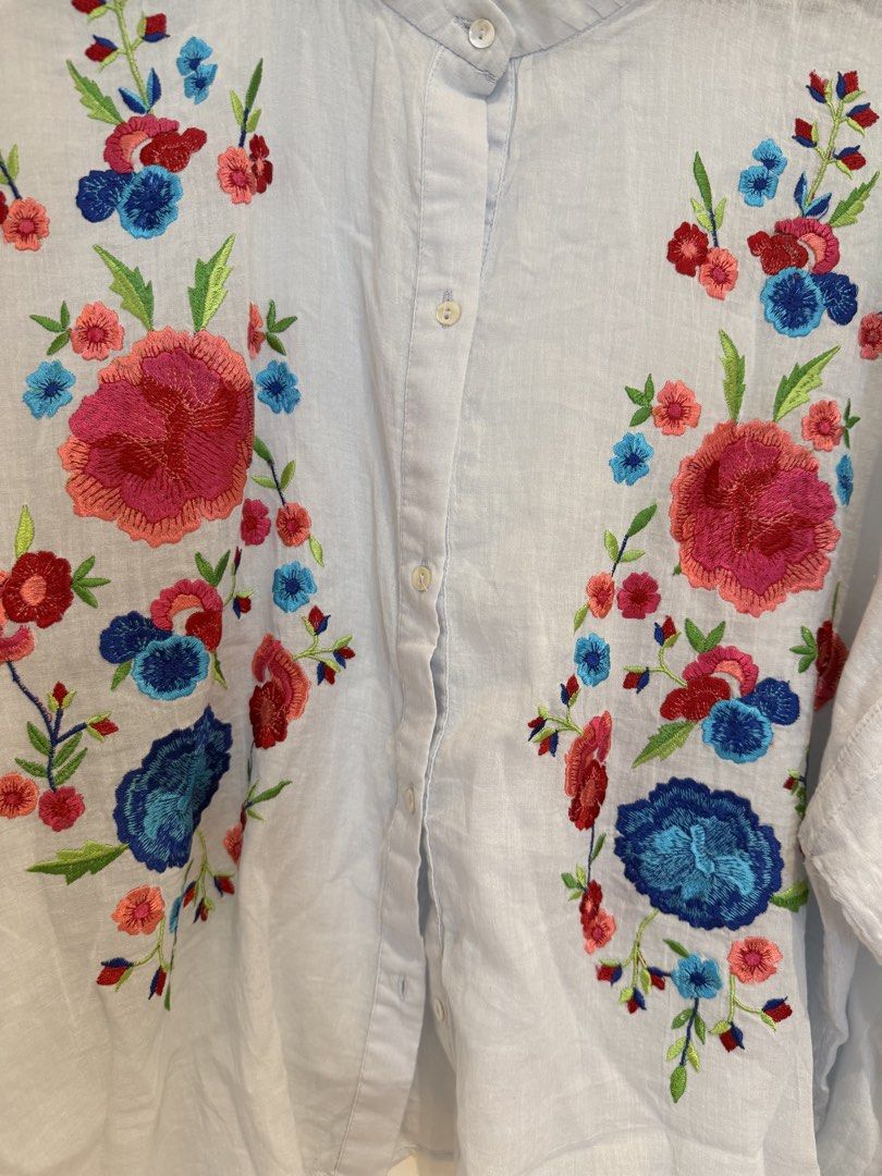 Zara embroidered top nlouse (Category: Blouses) located in Makati City. Submitted by nmvs1 (Listing ID 1469429095, Image 2). Description: Zara embroidered blouse Large Worn once excellent condition Nice design.