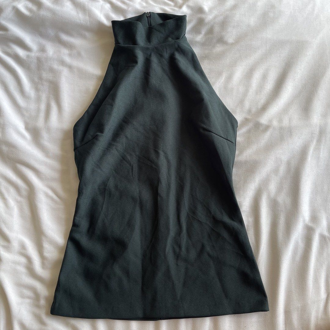 Zara Emerald Green Halter Top (Category: Others Tops) located in Quezon City. Submitted by fifionugh (Listing ID 1469424797, Image 1). Description: tags are cut off :( .