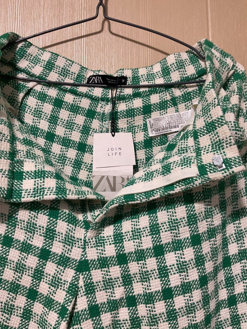 Zara Green and White Checked Pants (Category: Jeans) located in Quezon City. Submitted by patriciam.02 (Listing ID 1469496568, Image 2). Description: - Brand: Zara - Size: Medium (M) - Color/Pattern: Green and white checkered - Style: Wide leg, textured tweed-like fabric - Condition: Brand new with tags (BNWT) - Closure: Zip fly with button - Original Price: €39.95 .