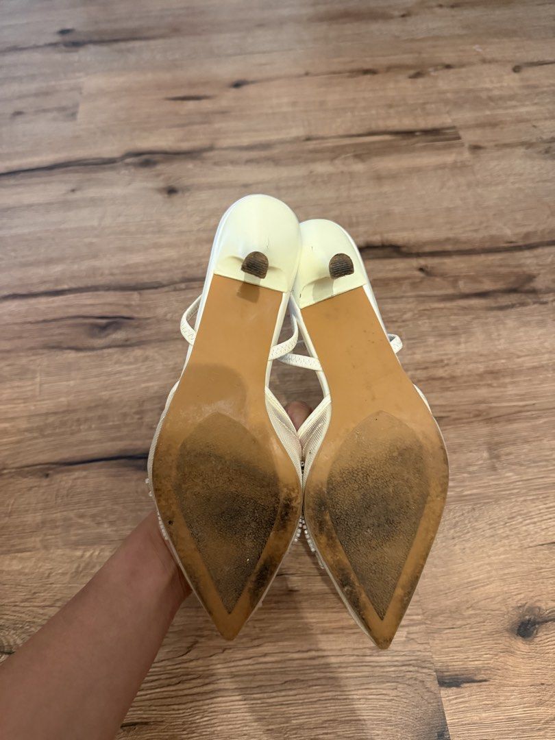 Zara Kitten Heels (Category: Heels) located in Marikina City. Submitted by hazeljaner (Listing ID 1469495778, Image 3). Description: Flaws are in the pictures. Lowballers won’t be entertained..