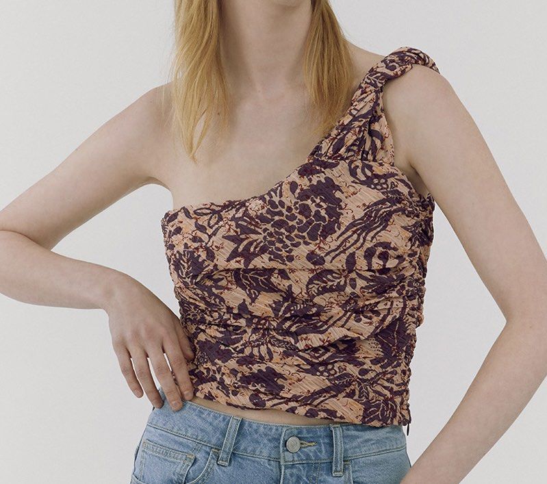 Zara one shoulder top (Category: Sleeveless) located in Pasig City. Submitted by bonniebuys_23 (Listing ID 1469545253, Image 1). Description: .