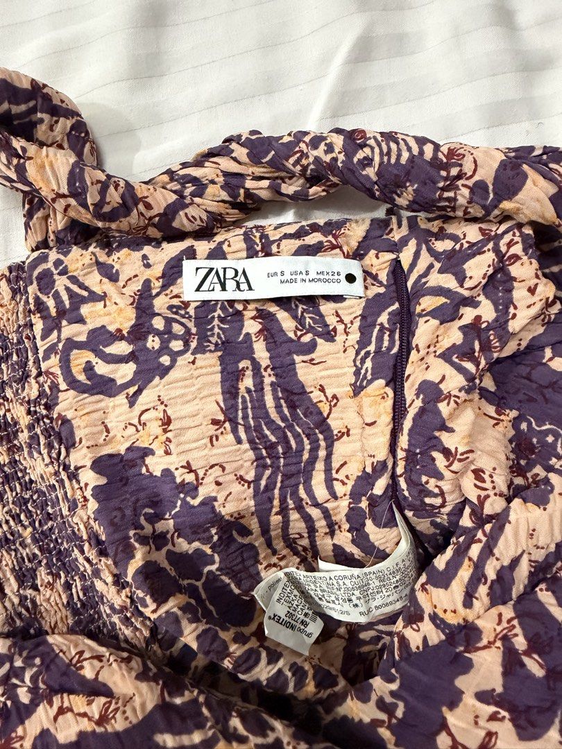 Zara one shoulder top (Category: Sleeveless) located in Pasig City. Submitted by bonniebuys_23 (Listing ID 1469545253, Image 3). Description: .