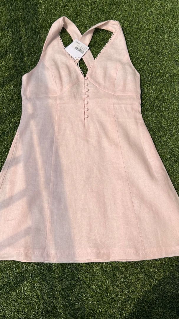 Zara pink mini dress (Category: Dresses) located in Manila. Submitted by amandaadamstone (Listing ID 1469413937, Image 1). Description: Zara mini dress pink for summer , brand new , never been use , size M ,.