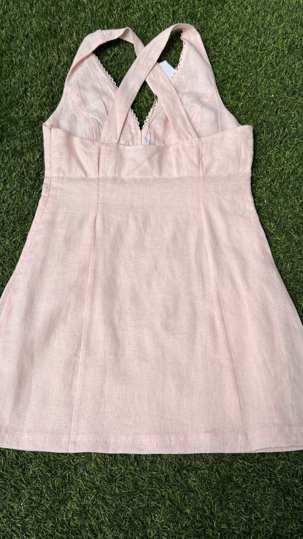 Zara pink mini dress (Category: Dresses) located in Manila. Submitted by amandaadamstone (Listing ID 1469413937, Image 2). Description: Zara mini dress pink for summer , brand new , never been use , size M ,.