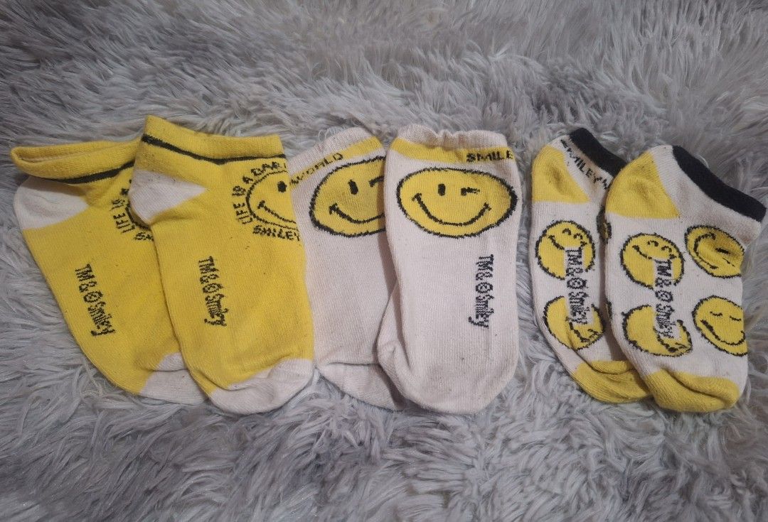 ZARA Smiley Collection Kids Socks (Category: Babies & Kids Fashion) located in Quezon City. Submitted by ilovebigbrands (Listing ID 1469448517, Image 1). Description: My son used more the 3 times. Still in good condition. Can fit 5 to 7 yo..