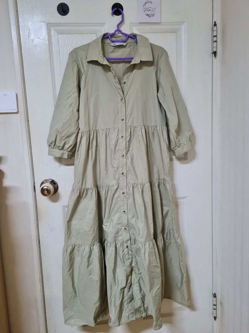 Zara Tiered dress (Category: Dresses) located in Baguio. Submitted by k_style_co_preloved (Listing ID 1469406113, Image 3). Description: ON SALE! SALE! SALE! 🎉 ✨ SALE GUIDELINES ✨ 📌 Fixed Price Only – All sale items are offered at their final prices. No haggling or further negotiations, please. ❤️ 📏 Flat-Lay Measurements: 🔎 Flaws/Remarks: Authentic zara 💯. 💸 PAYMENT METHOD: bank transfer, gcash 📦 SHIPPING: Via J&T Express Please check the 