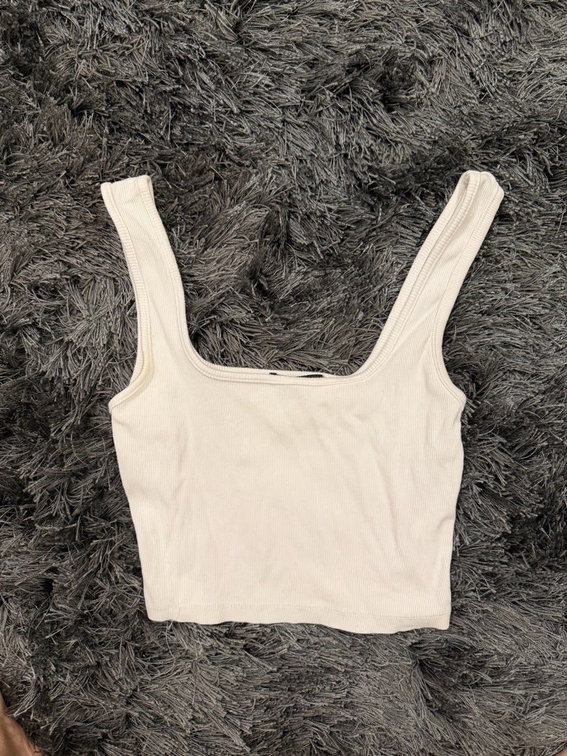 Zara White Ribbed Square Neck Tank Top (Category: Sleeveless) located in Quezon City. Submitted by tishaagba (Listing ID 1469571799, Image 1). Description: Fits S-L.