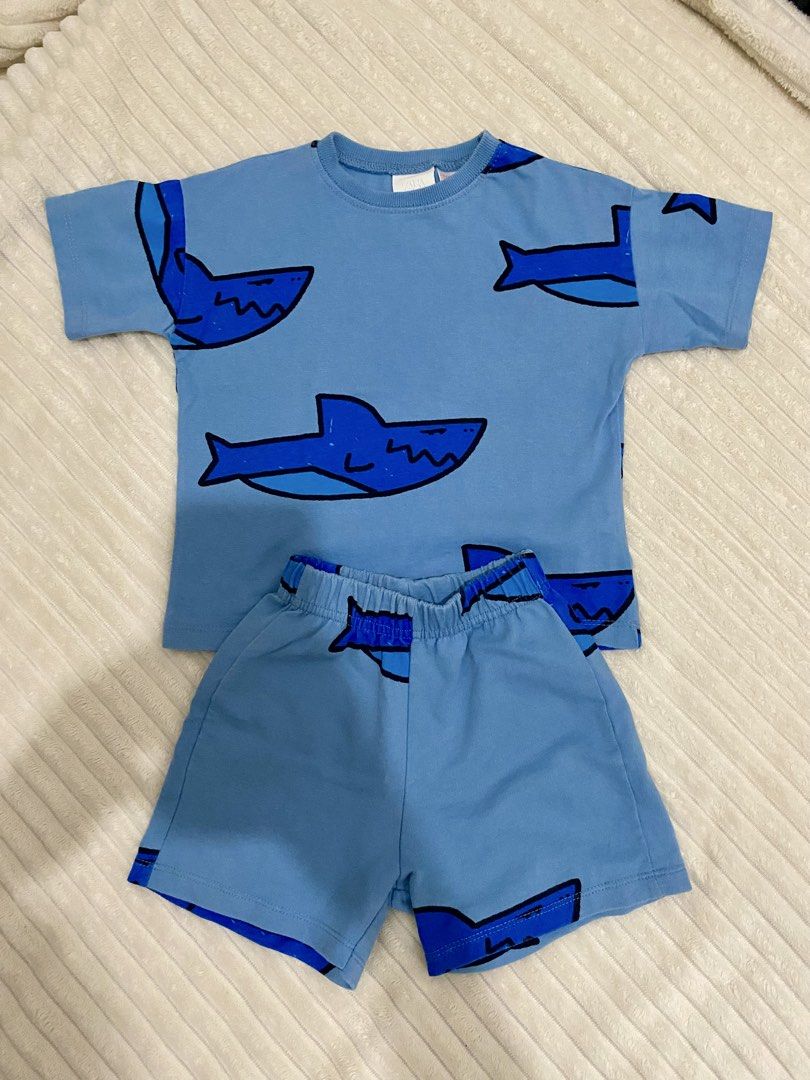 ZARA x Shark 2Y (Category: Babies & Kids Fashion) located in Siniloan. Submitted by sanfranciscotagg (Listing ID 1469464595, Image 1). Description: Zara x Shark 2y on tag EUC 📍Laguna.