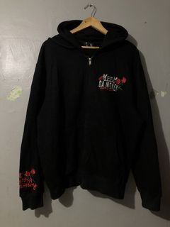 (Category: ) located in . Submitted by rrkthriftshop_4225 (Listing ID 1469529282, Image 1). Description: .