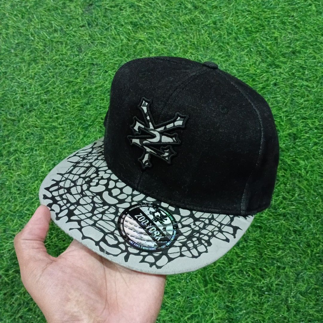 zoo york skate brand snapback (Category: Caps & Hats) located in Muntinlupa City. Submitted by rianrax3012 (Listing ID 1469526152, Image 3). Description: .