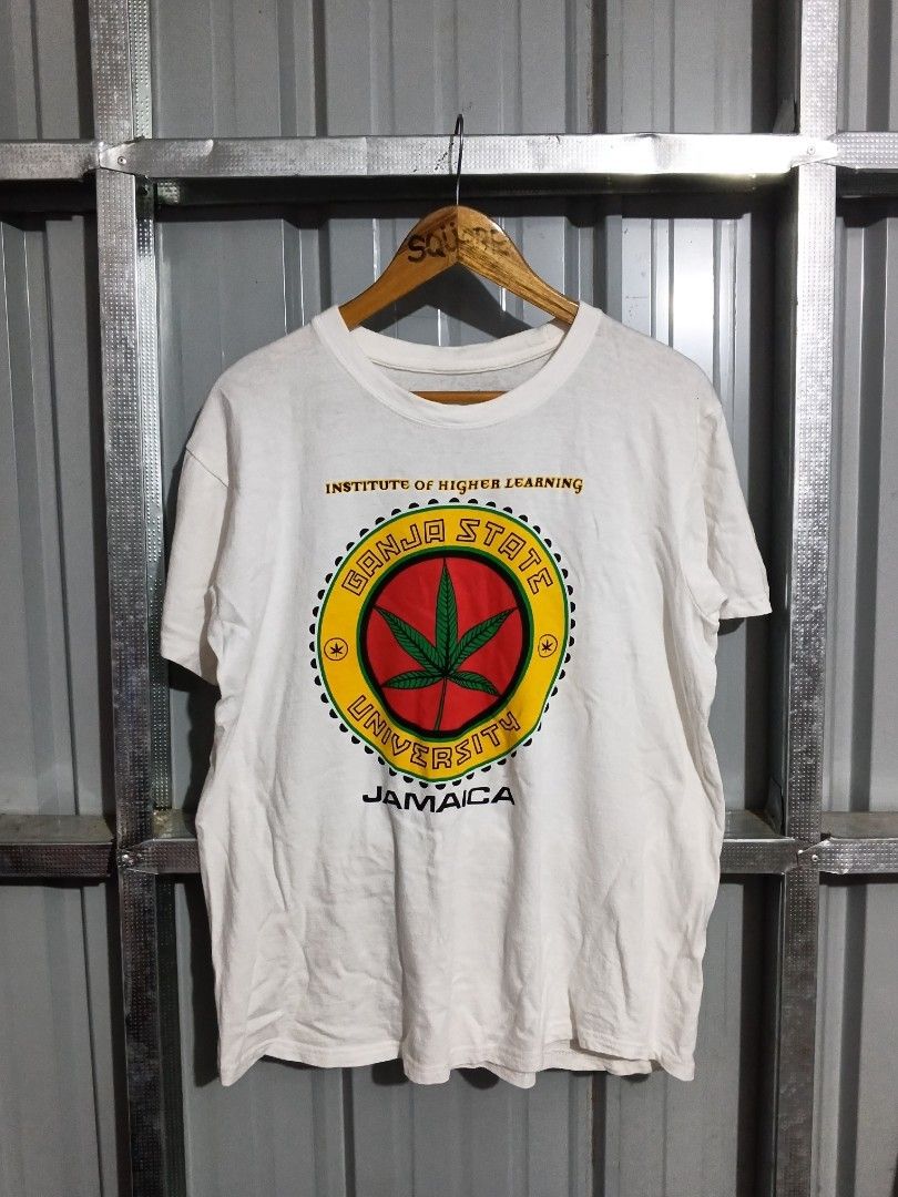 00's Vintage Jamaica (Category: Tshirts & Polo Shirts ) located in Bacolod City. Submitted by squarer00ts (Listing ID 1469649783, Image 3). Description: 00's Vintage Jamaica Dimension: Width 21.5 × Length 27 ₱899.