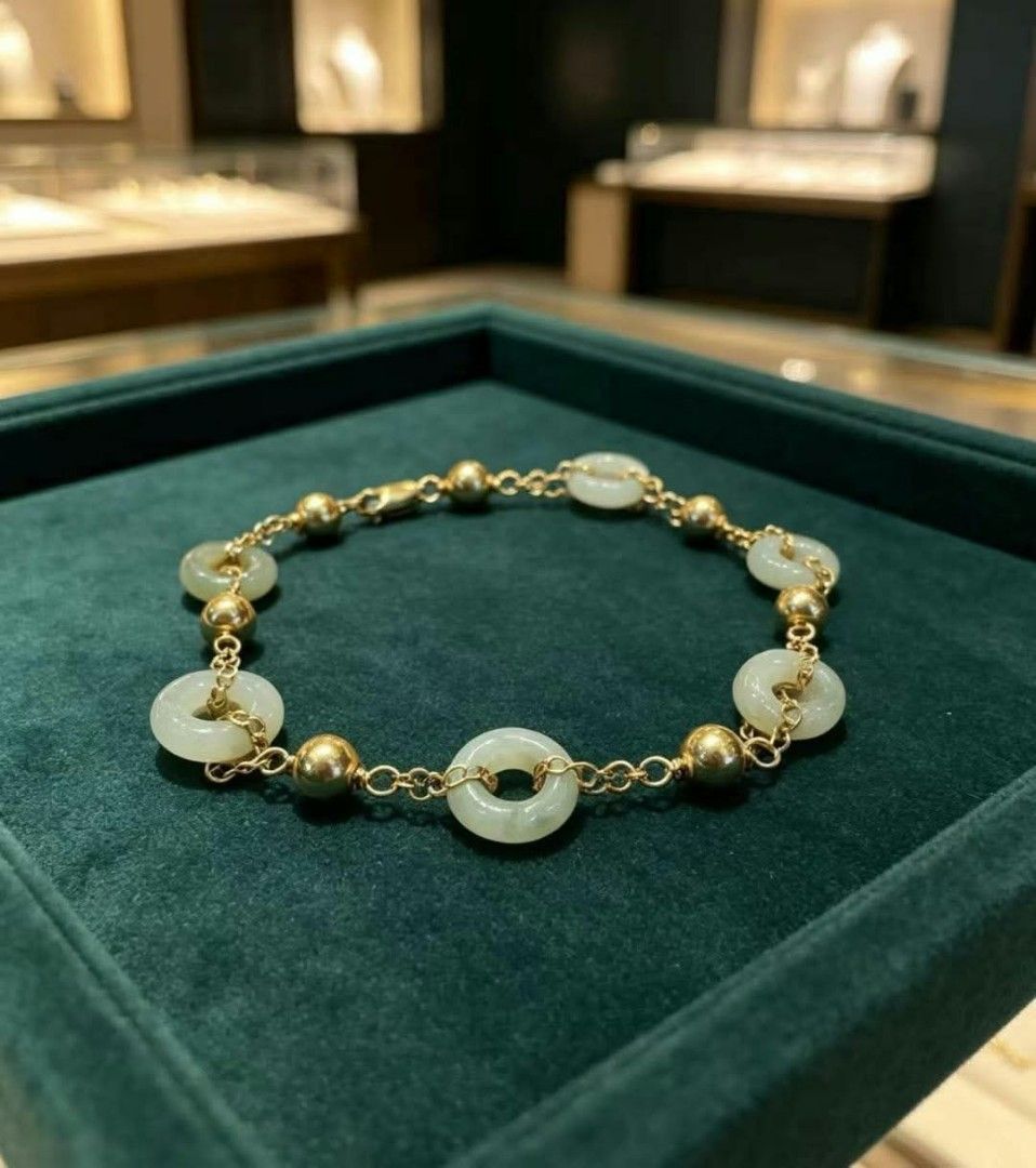 10k jade neckalace and bracelet (Category: Necklaces) located in Antipolo. Submitted by goldjewelry_88 (Listing ID 1469622718, Image 2). Description: 10k jade ( for lifetime use) Not pawnable necklace 3,000 pesos bracelet 2,500 and 2,800.