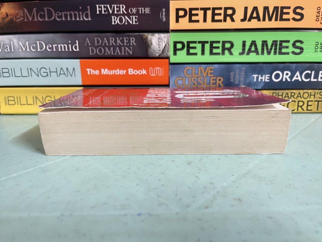 10th Anniversary by James Patterson (Category: Storybooks) located in General Trias. Submitted by kwinay.28 (Listing ID 1469651843, Image 3). Description: Mmpb(pocketbook size) spine crease.