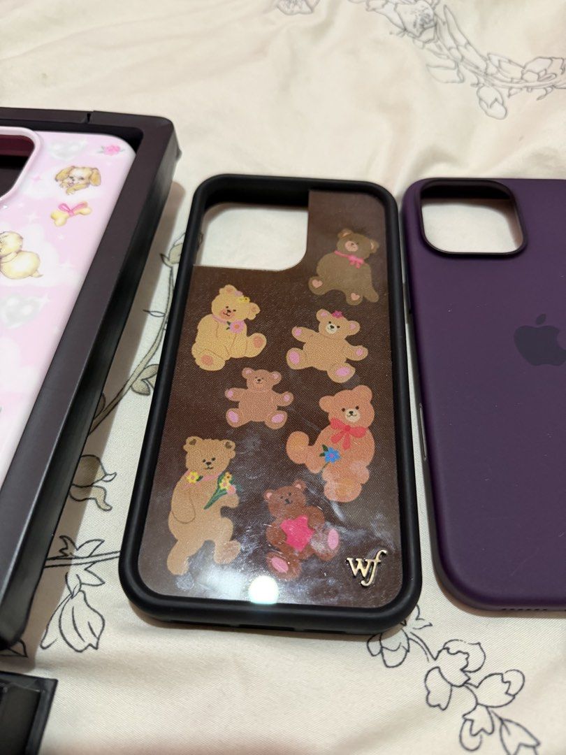 16 pro max case (Category: Cases & Sleeves) located in Taguig. Submitted by chen.preloveddd (Listing ID 1469740527, Image 3). Description: Velvet caviar - 800 Wildflower - 400 Apple silicon case - 1000 Velvet caviar rhinestone (new) - 1800 Rhinoshield ( change the buttons in other color) - 500 Sonix cherry case - 1500 Rfs: Upgraded already Pm me if you're interested! 📍Taguig location.
