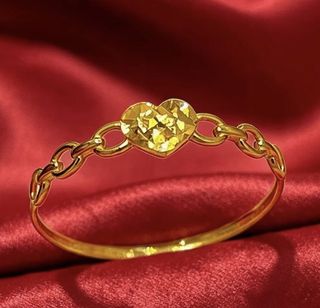 (Category: ) located in . Submitted by vintageaccessories (Listing ID 1469584655, Image 1). Description: .
