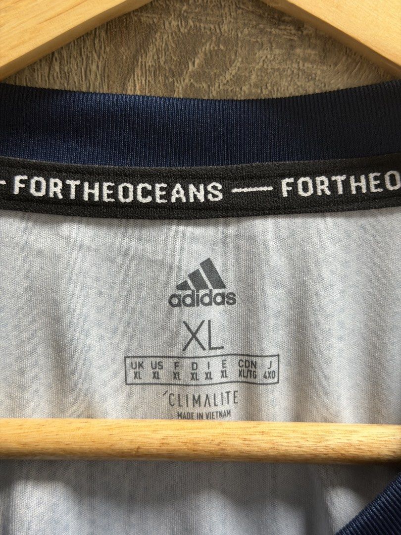 2018–19 Adidas Manchester United Third Kit (Category: Tshirts & Polo Shirts ) located in Cavite. Submitted by PRIVATE.Selection (Listing ID 1469629640, Image 3). Description: 2018–19 Adidas Manchester United Third Kit Size XL W- 22.5 L- 30 Good as new Issues: Check last 2 pics .
