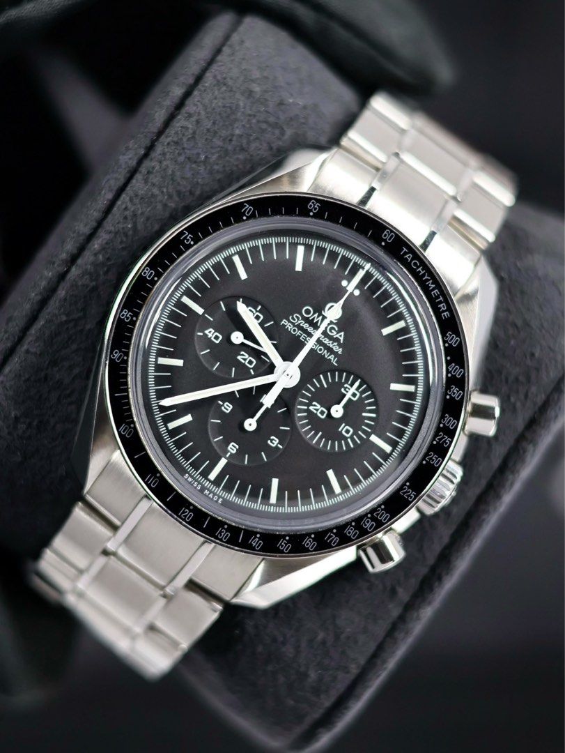 2020 Omega Speedmaster Professional Moonwatch (Category: Luxury Watches) located in Manila. Submitted by airojardin (Listing ID 1469700848, Image 3). Description: 2020 Omega Speedmaster Professional Moonwatch Ref. 311.30.42.30.01.005 Complete set + Official Receipt from Local AD Condition: 9.8/10 Price: PHP 308,000 (slightly negotiable) Open to trade offers Meet-ups within Metro Manila (Greenhills preferred) Open for authentication at any reputab