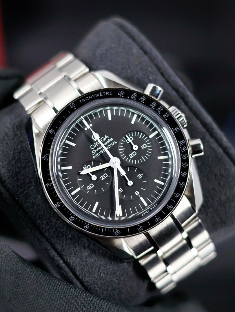 2020 Omega Speedmaster Professional Moonwatch (Category: Luxury Watches) located in Manila. Submitted by airojardin (Listing ID 1469700848, Image 2). Description: 2020 Omega Speedmaster Professional Moonwatch Ref. 311.30.42.30.01.005 Complete set + Official Receipt from Local AD Condition: 9.8/10 Price: PHP 308,000 (slightly negotiable) Open to trade offers Meet-ups within Metro Manila (Greenhills preferred) Open for authentication at any reputab