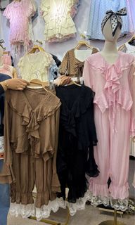 (Category: ) located in . Submitted by baylla.wardrobe (Listing ID 1469739083, Image 1). Description: .