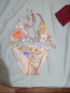 (Category: ) located in . Submitted by YSL80022 (Listing ID 1469677226, Image 1). Description: .
