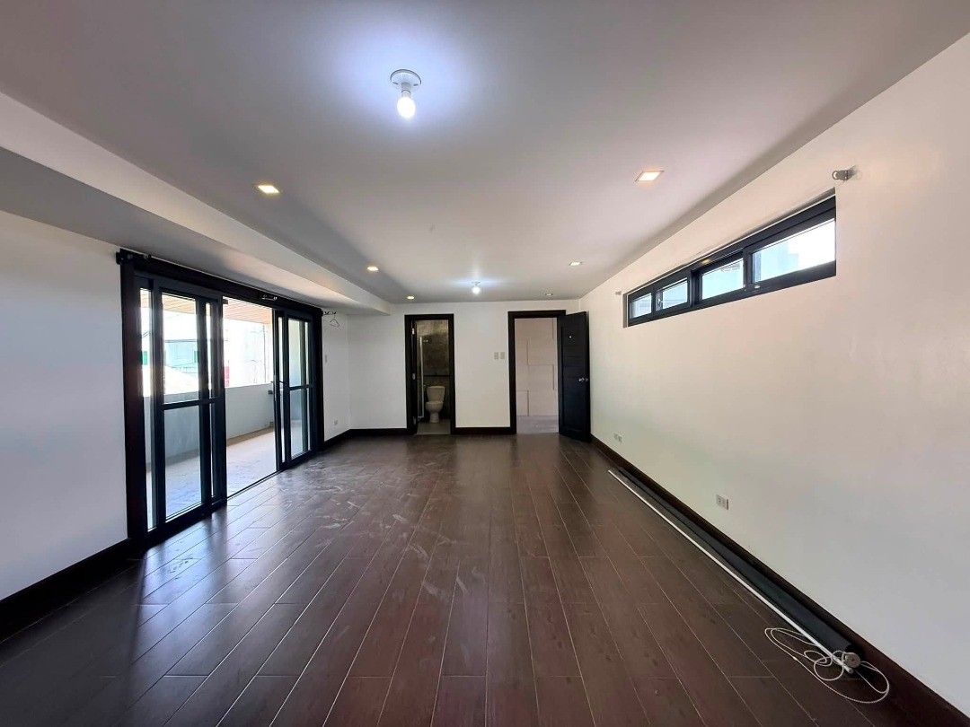 (Category: ) located in . Submitted by raincomito (Listing ID 1469722347, Image 1). Description: .