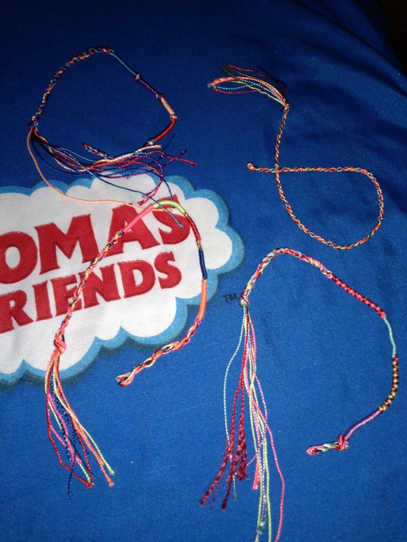 4 PCs friendship bracelet (Category: Bracelets) located in Quezon City. Submitted by eidorableshop (Listing ID 1469676899, Image 1). Description: .
