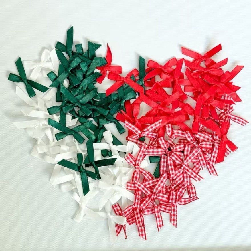 50pcs random Christmas mini ribbons bows (Category: Art & Prints) located in Malabon City. Submitted by heyitskhen (Listing ID 1469631554, Image 2). Description: .