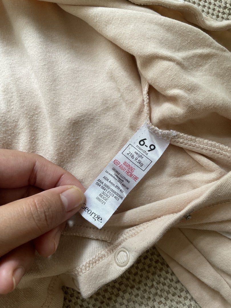 5pcs George neutral sleepwear frogsuit (Category: Babies & Kids Fashion) located in Marikina City. Submitted by marahome (Listing ID 1469612718, Image 3). Description: 🐚 With stain due to storage, washable. Please see pictures. 🐚 my baby wore this until 2 years old 🐚 selling as bundle only 🐚 really nice fabric 100% cotton 🐚 selling really cheap, please don’t lowball. 🙏🏼 HT zara hm kiru laila lyra kiru yoji uniqlo korean tili dahli umi baby
