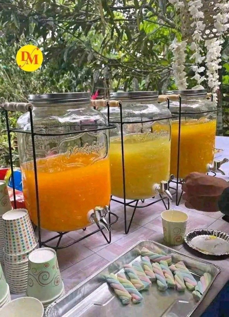 8L GLASS JUICE JAR With Rack (Category: Juicers, Blenders & Grinders) located in Manila. Submitted by marvieobordo (Listing ID 1469587472, Image 1). Description: .