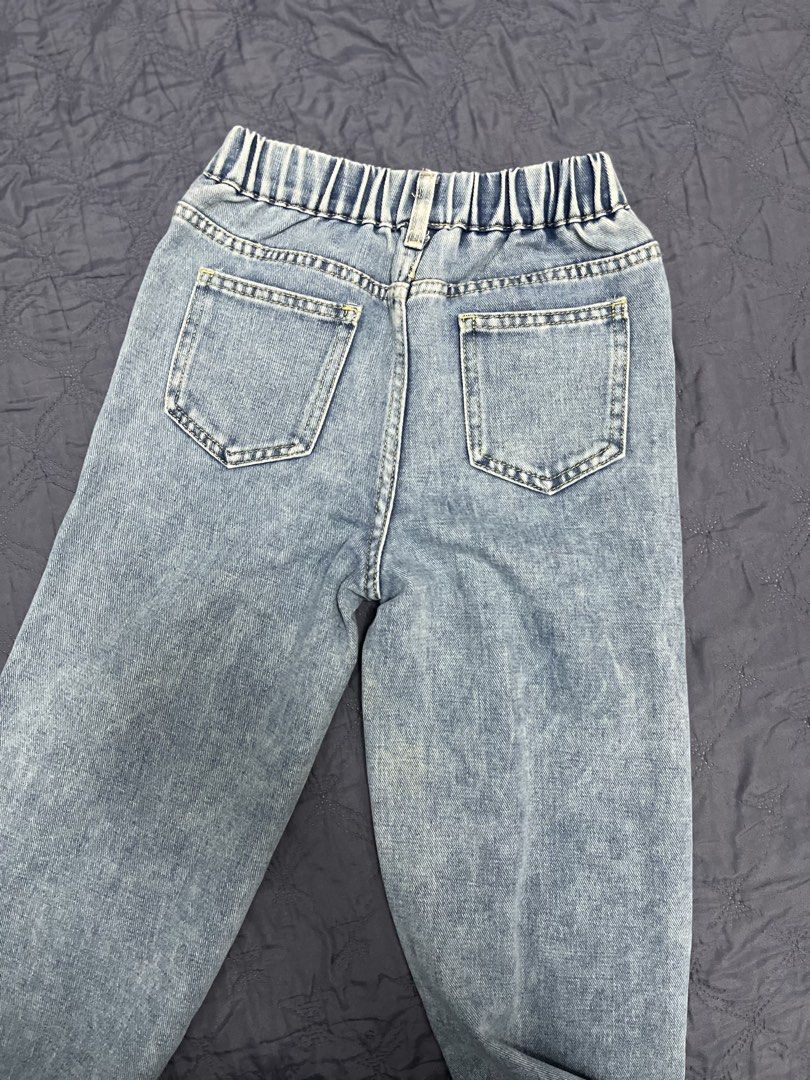 8yo - cute heart design denim pants (Category: Babies & Kids Fashion) located in Paranaque City. Submitted by regina_sy (Listing ID 1469583769, Image 3). Description: NO issue MOP: GCASH J&T Express delivery (SF c/o BUYER) * Parcel Drop-off (J&T Branch) WEEKENDS only NO WW photo 📍MNL.