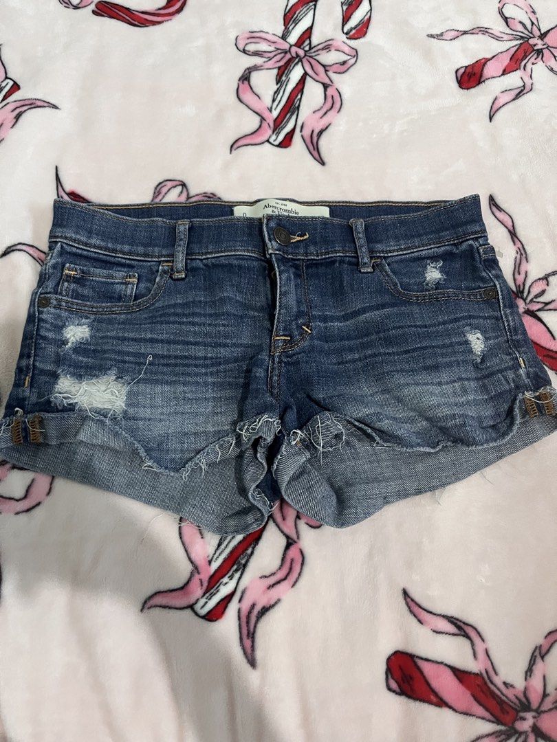 ⋆. 𐙚 ˚ abercrombie mini shorts (Category: Shorts) located in Makati City. Submitted by thezarachives (Listing ID 1469669711, Image 1). Description: .