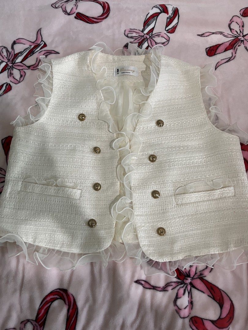 ⋆. 𐙚 ˚ korean tweed vest (Category: Others Tops) located in Makati City. Submitted by thezarachives (Listing ID 1469673535, Image 1). Description: .
