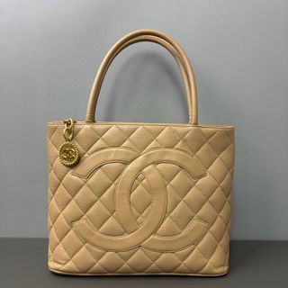 (Category: ) located in . Submitted by millenlavish_outlet (Listing ID 1469646020, Image 1). Description: .