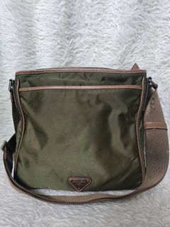 (Category: ) located in . Submitted by dust.end.bags (Listing ID 1469615656, Image 1). Description: .