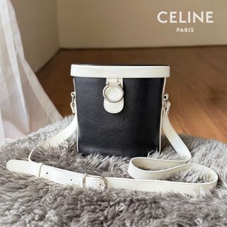 由 oldies.2ndhand.boutique (刊登 ID 1469639183，圖片 1) 提交，位於 的 (類別：)，說明：。