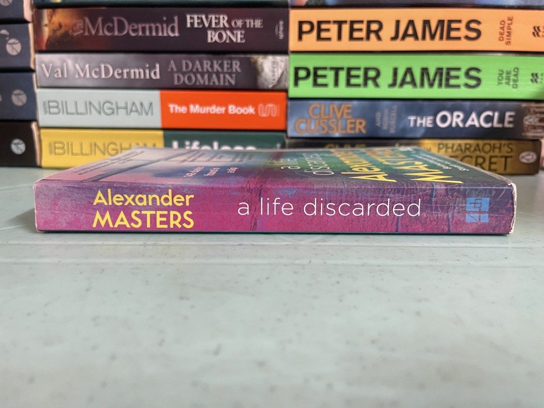A life discarded by Alexander Masters (Category: Storybooks) located in General Trias. Submitted by kwinay.28 (Listing ID 1469647873, Image 2). Description: Preloved Book minimal spine crease.
