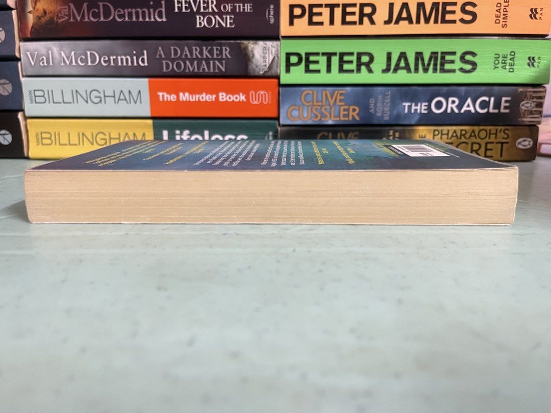 A life discarded by Alexander Masters (Category: Storybooks) located in General Trias. Submitted by kwinay.28 (Listing ID 1469647873, Image 3). Description: Preloved Book minimal spine crease.
