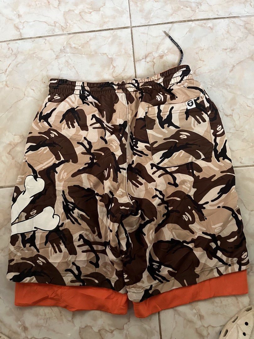 AAPE reversible (Category: Shorts) located in Batangas. Submitted by gavsandrix (Listing ID 1469687882, Image 2). Description: Reversible aape shorts.
