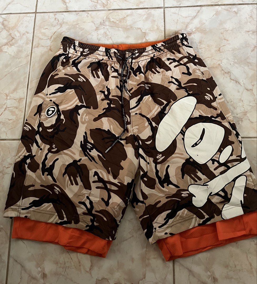 AAPE reversible (Category: Shorts) located in Batangas. Submitted by gavsandrix (Listing ID 1469687882, Image 1). Description: Reversible aape shorts.